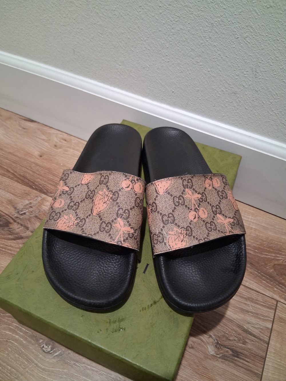 Gucci Beige Monogram Cherry Slide Sandals with Black Footbed